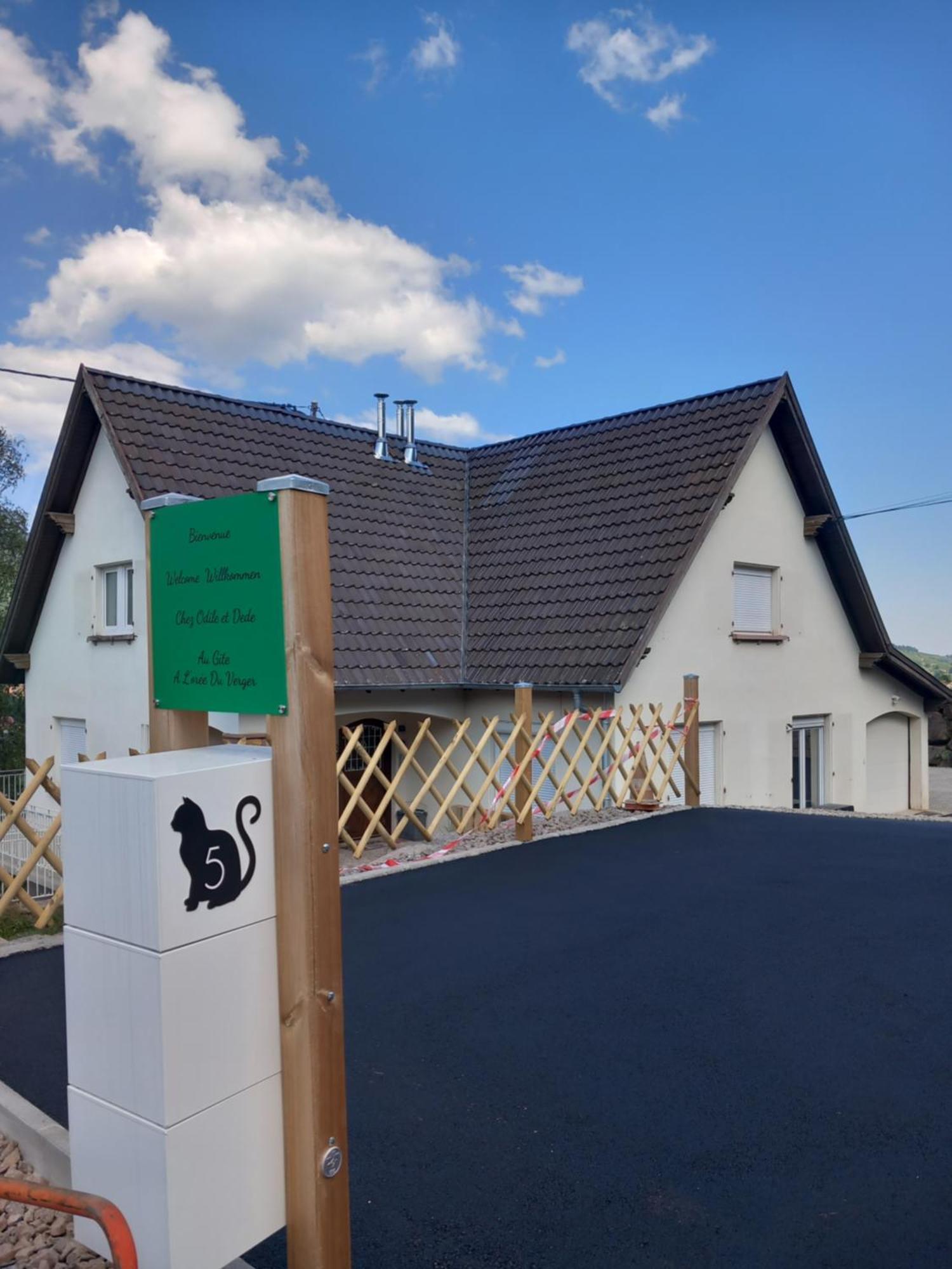 Gite A L' Oree Du Verger Griesbach-au-Val Exteriör bild